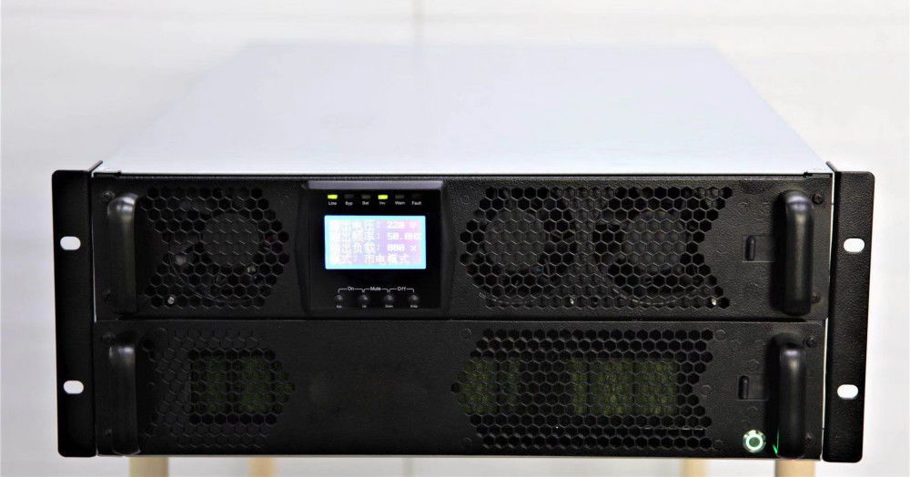 2700W litio ininterrotto dell'alimentazione elettrica dello SNMP UPS 230VAC distribuito